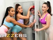 Brazzers - Goddesses Jenna Foxx & Vanna Bardot Take Turns Exploring Jasmine Wilde's Hot Body